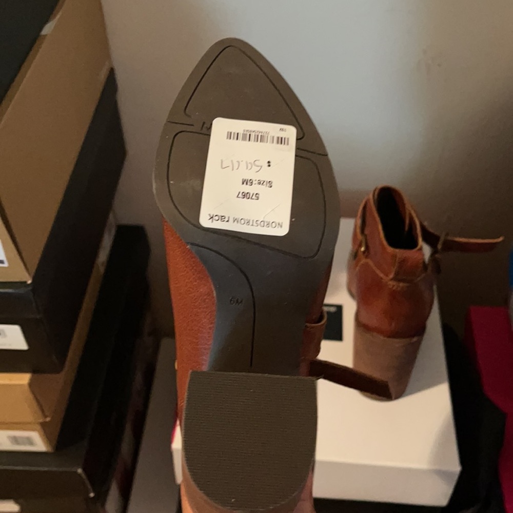 never worn - Picture 4 of 4